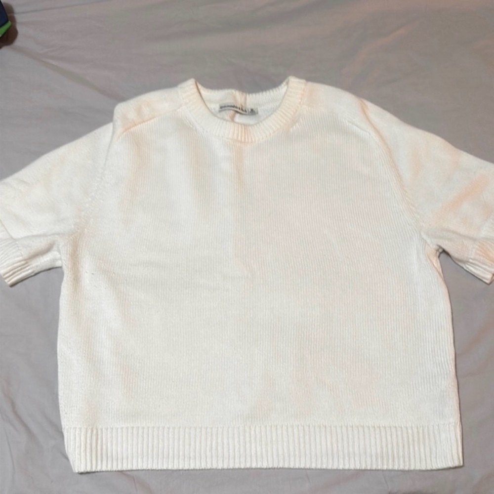 Abercrombie & Fitch Cream Sweater Too